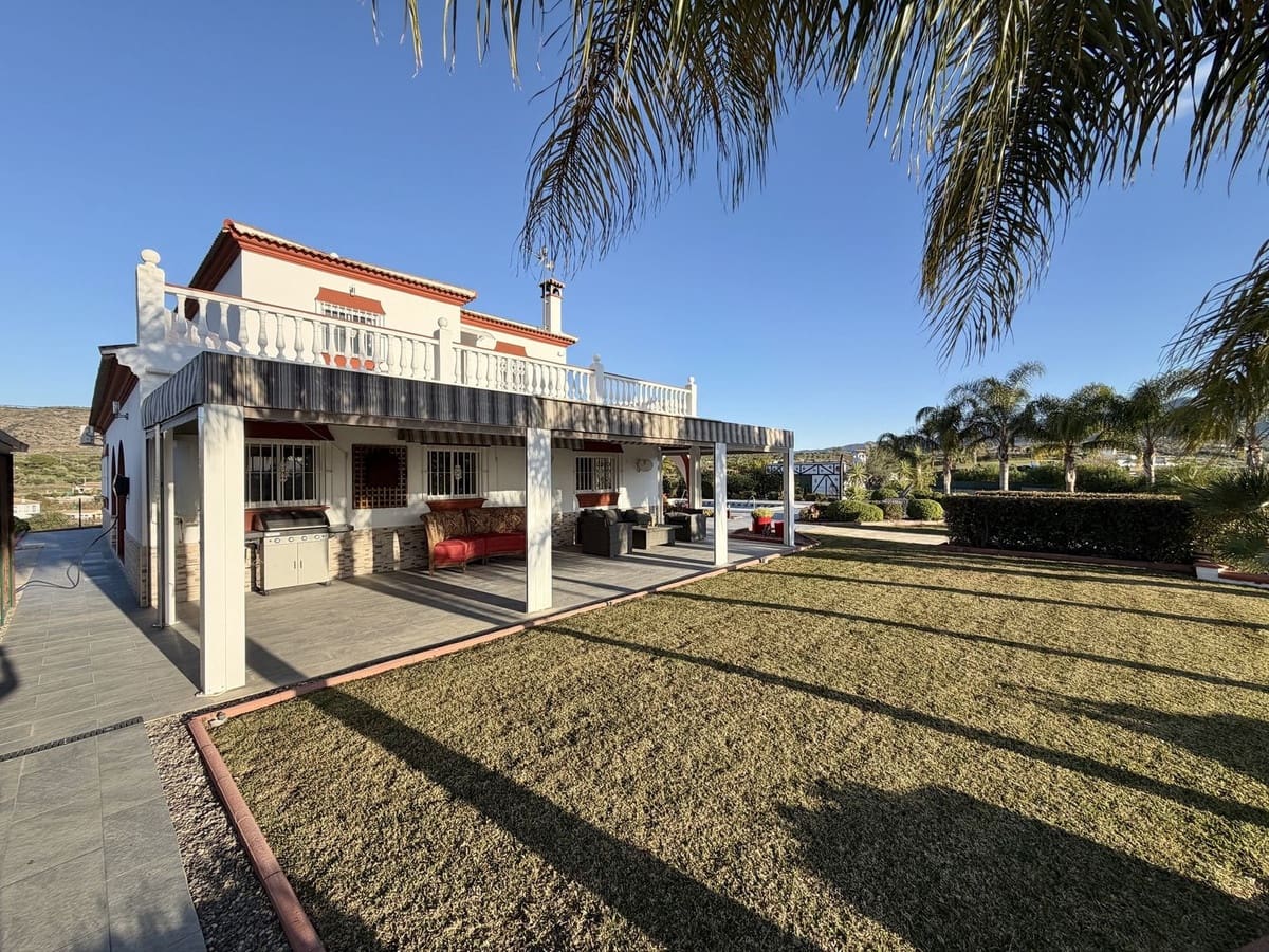 4 bedroom Finca/Country House for sale in Alhaurin el Grande with pool garage - € 849,000 (Ref: 9465229)