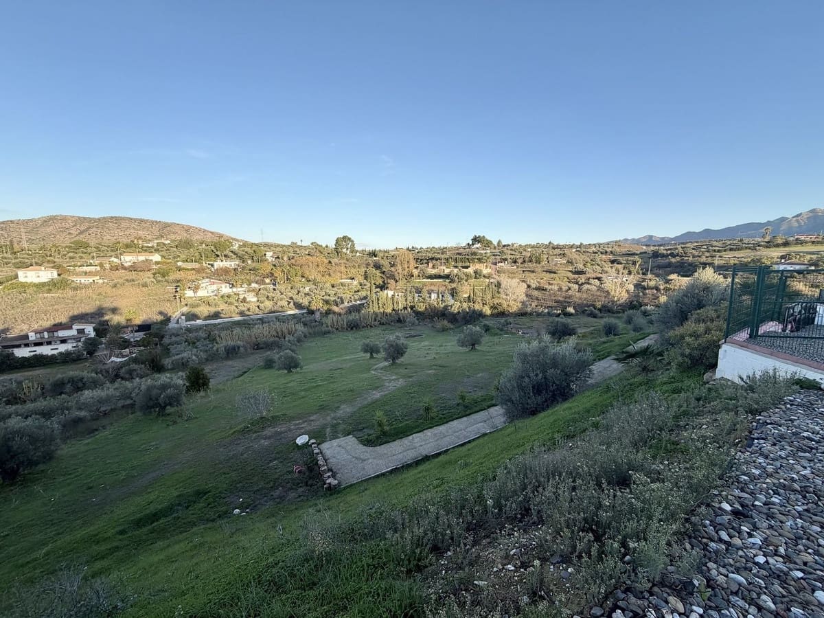 4 bedroom Finca/Country House for sale in Alhaurin el Grande with pool garage - € 849,000 (Ref: 9465229)