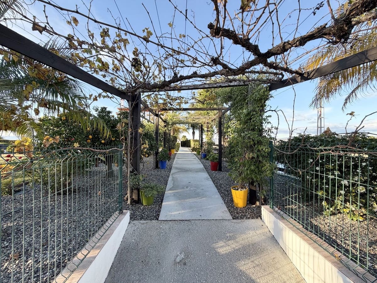 4 bedroom Finca/Country House for sale in Alhaurin el Grande with pool garage - € 849,000 (Ref: 9465229)