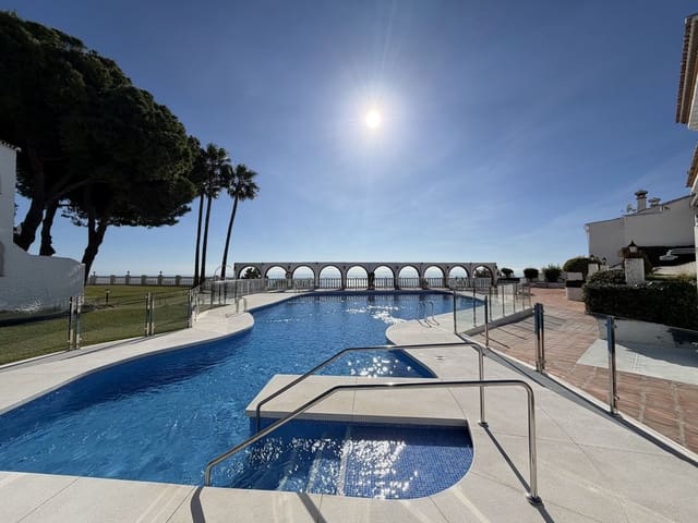 1 bedroom Apartment for sale in Benalmádena with pool - € 219,000 (Ref: 9470044)