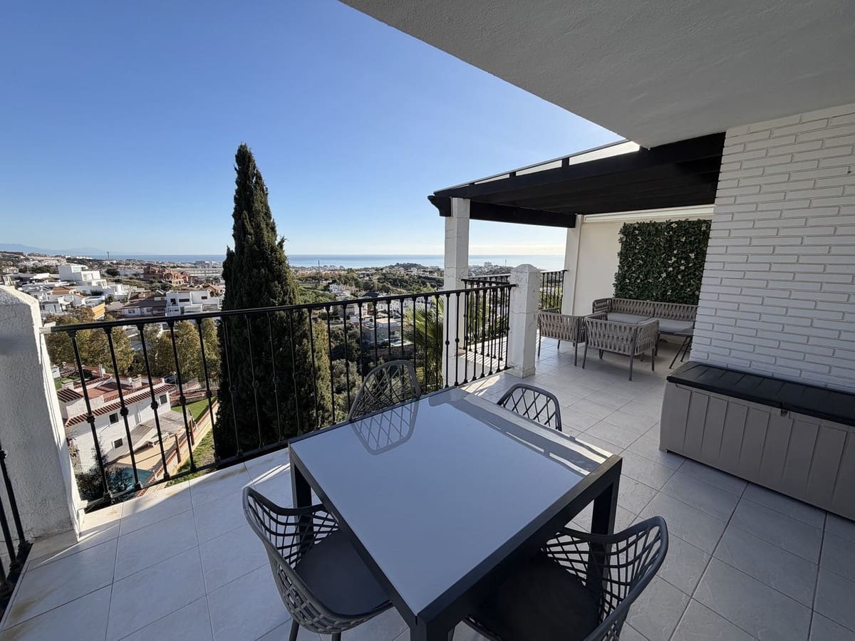 3 quarto Moradia Geminada para venda em Benalmadena com piscina garagem - 590 000 € (Ref: 9470045)