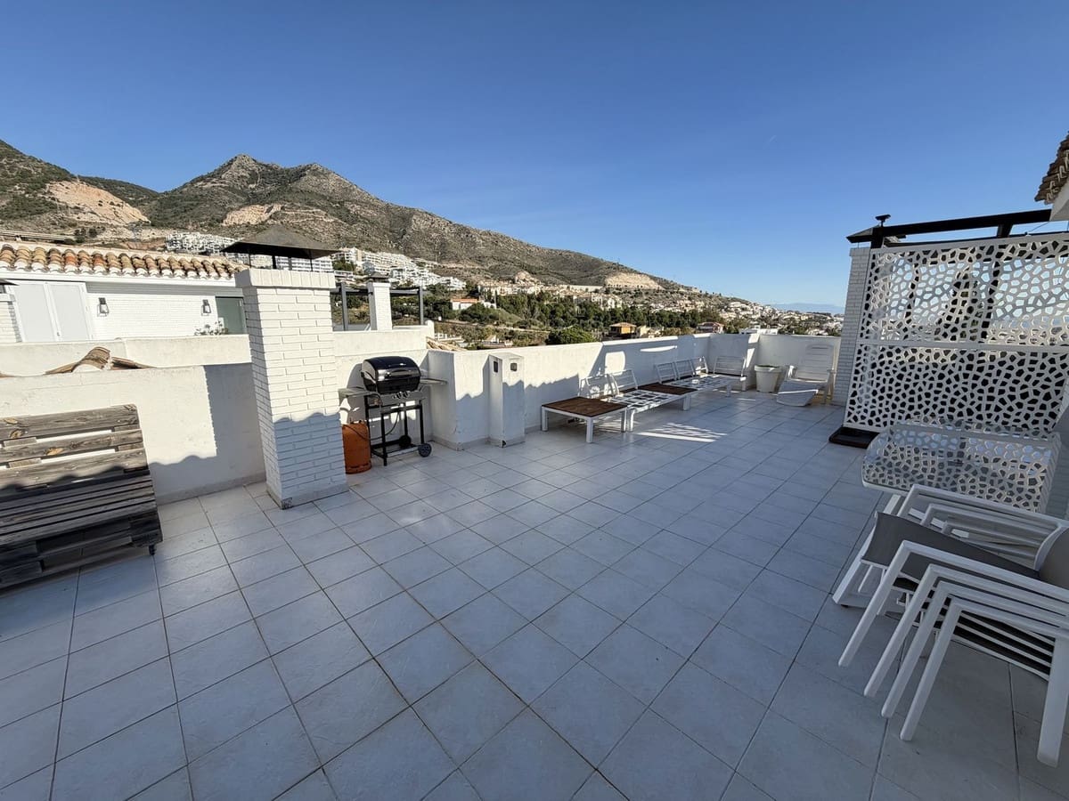 3 quarto Moradia Geminada para venda em Benalmadena com piscina garagem - 590 000 € (Ref: 9470045)
