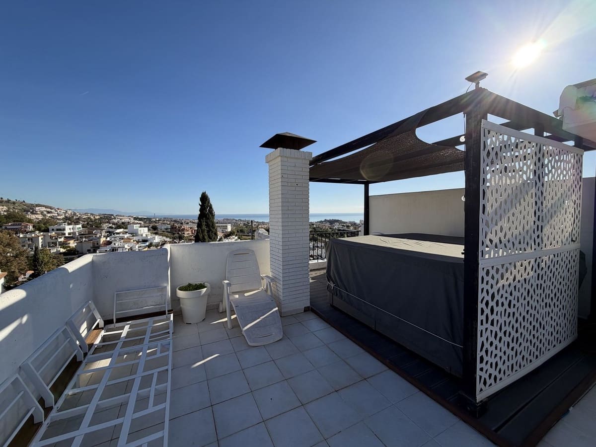 3 quarto Moradia Geminada para venda em Benalmadena com piscina garagem - 590 000 € (Ref: 9470045)