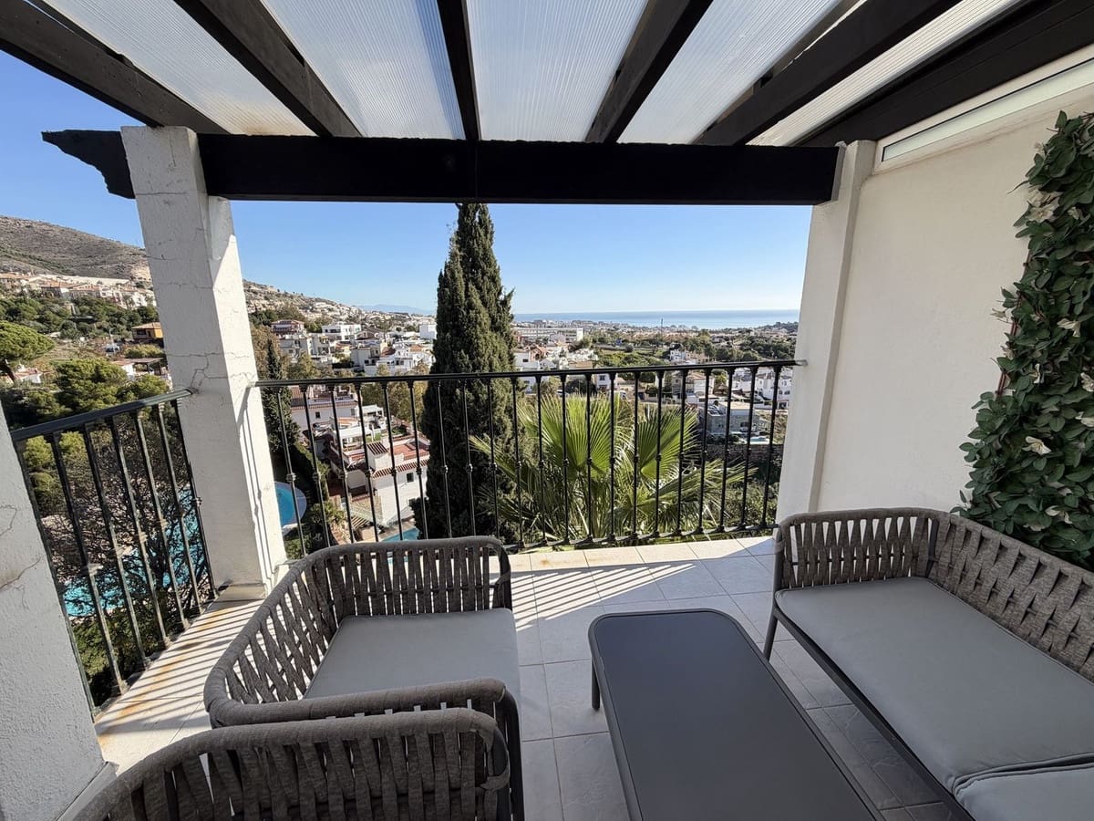 3 quarto Moradia Geminada para venda em Benalmadena com piscina garagem - 590 000 € (Ref: 9470045)