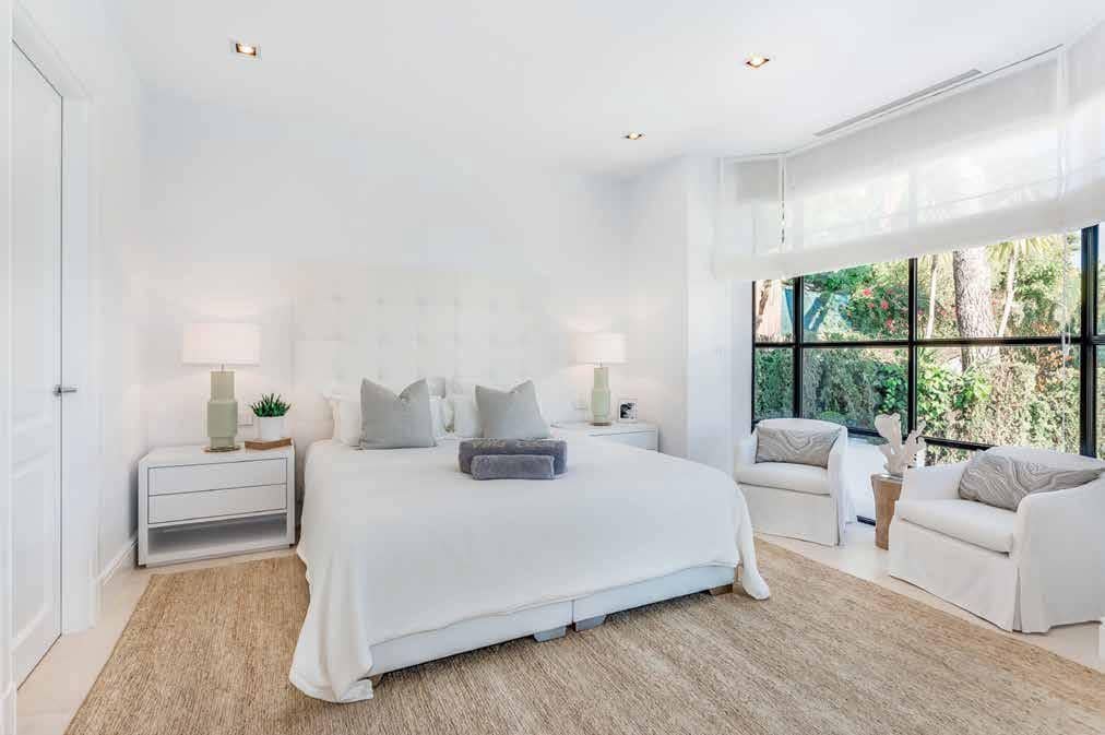 6 bedroom Villa for sale in Marbella with pool garage - € 7,295,000 (Ref: 5798654)