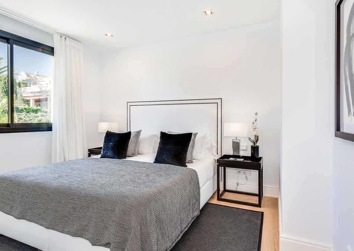 6 bedroom Villa for sale in Marbella with pool garage - € 7,295,000 (Ref: 5798654)