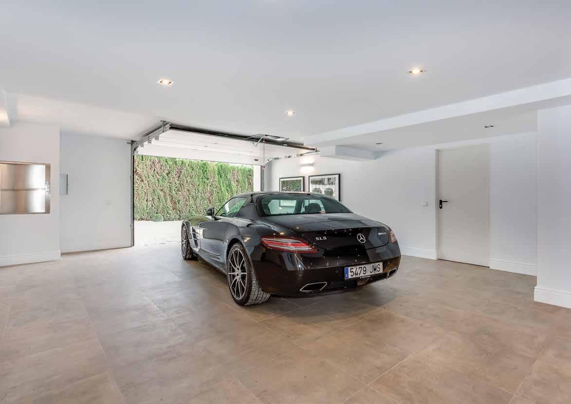 6 bedroom Villa for sale in Marbella with pool garage - € 7,295,000 (Ref: 5798654)