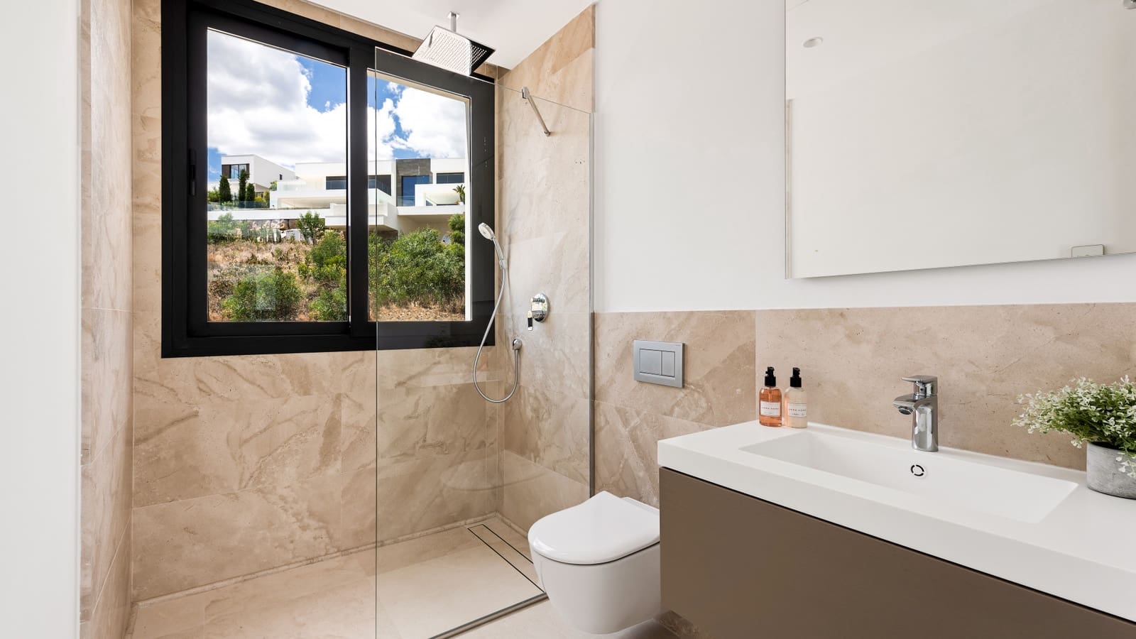 5 Zimmer Villa zu verkaufen in Benahavis mit Pool Garage - 4.595.000 € (Ref: 5799008)