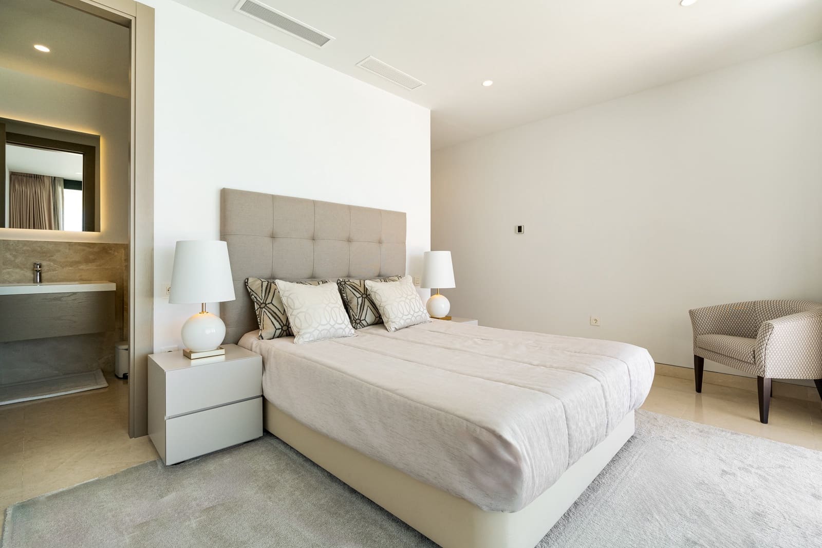 5 Zimmer Villa zu verkaufen in Benahavis mit Pool Garage - 4.595.000 € (Ref: 5799008)