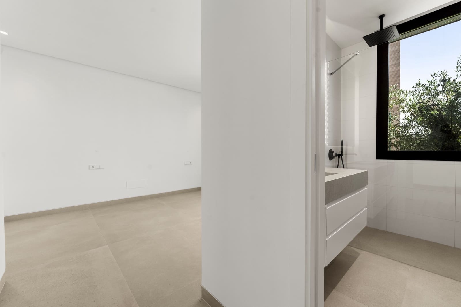 4 chambre Villa/Maison à vendre à Golden Mile avec piscine garage - 4 200 000 € (Ref: 5799099)