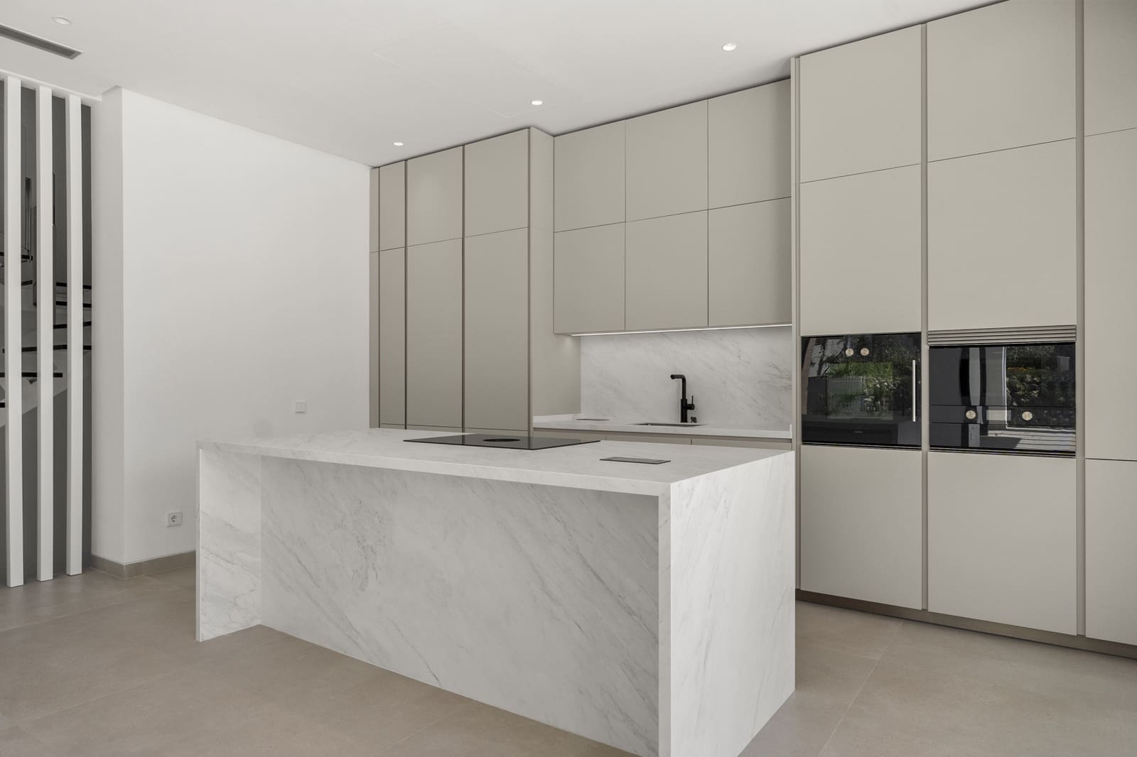 4 chambre Villa/Maison à vendre à Golden Mile avec piscine garage - 4 200 000 € (Ref: 5799099)