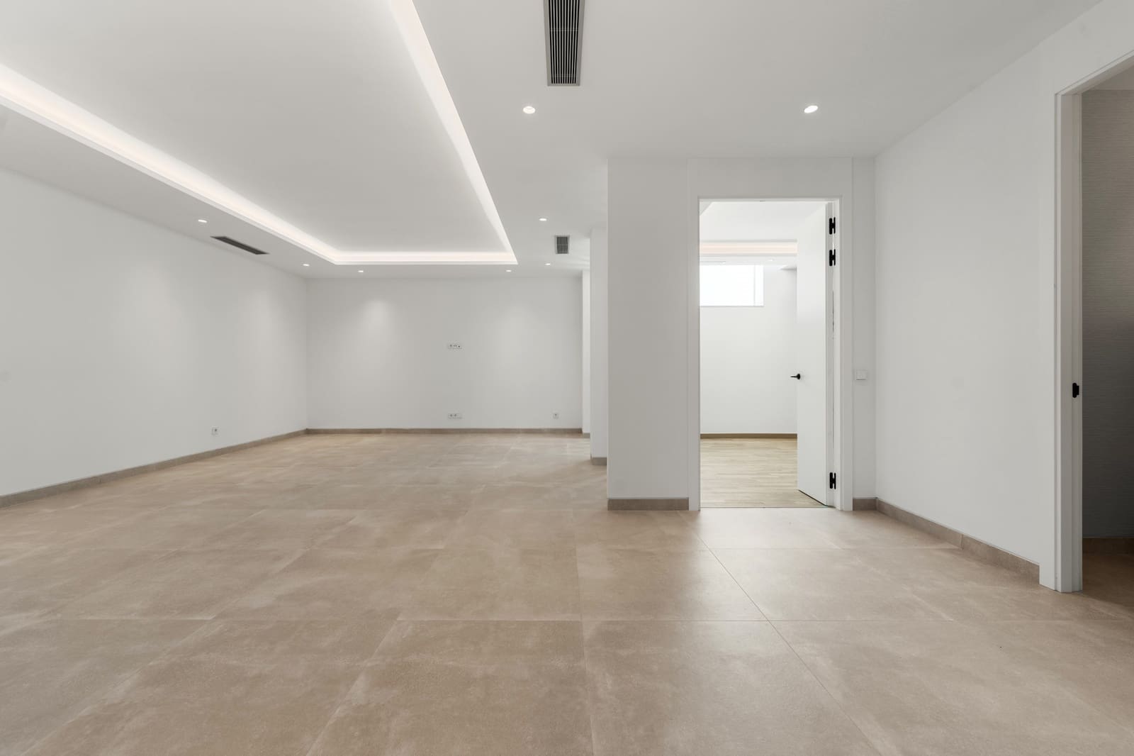 4 chambre Villa/Maison à vendre à Golden Mile avec piscine garage - 4 200 000 € (Ref: 5799099)