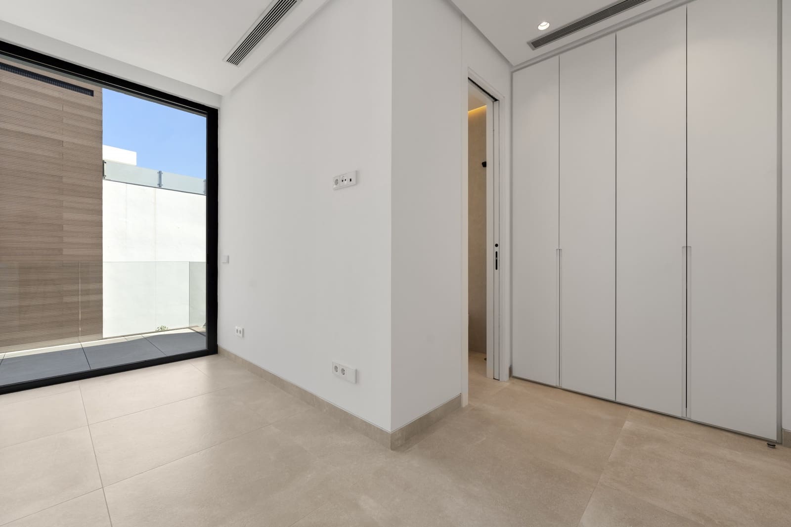 4 chambre Villa/Maison à vendre à Golden Mile avec piscine garage - 4 200 000 € (Ref: 5799099)