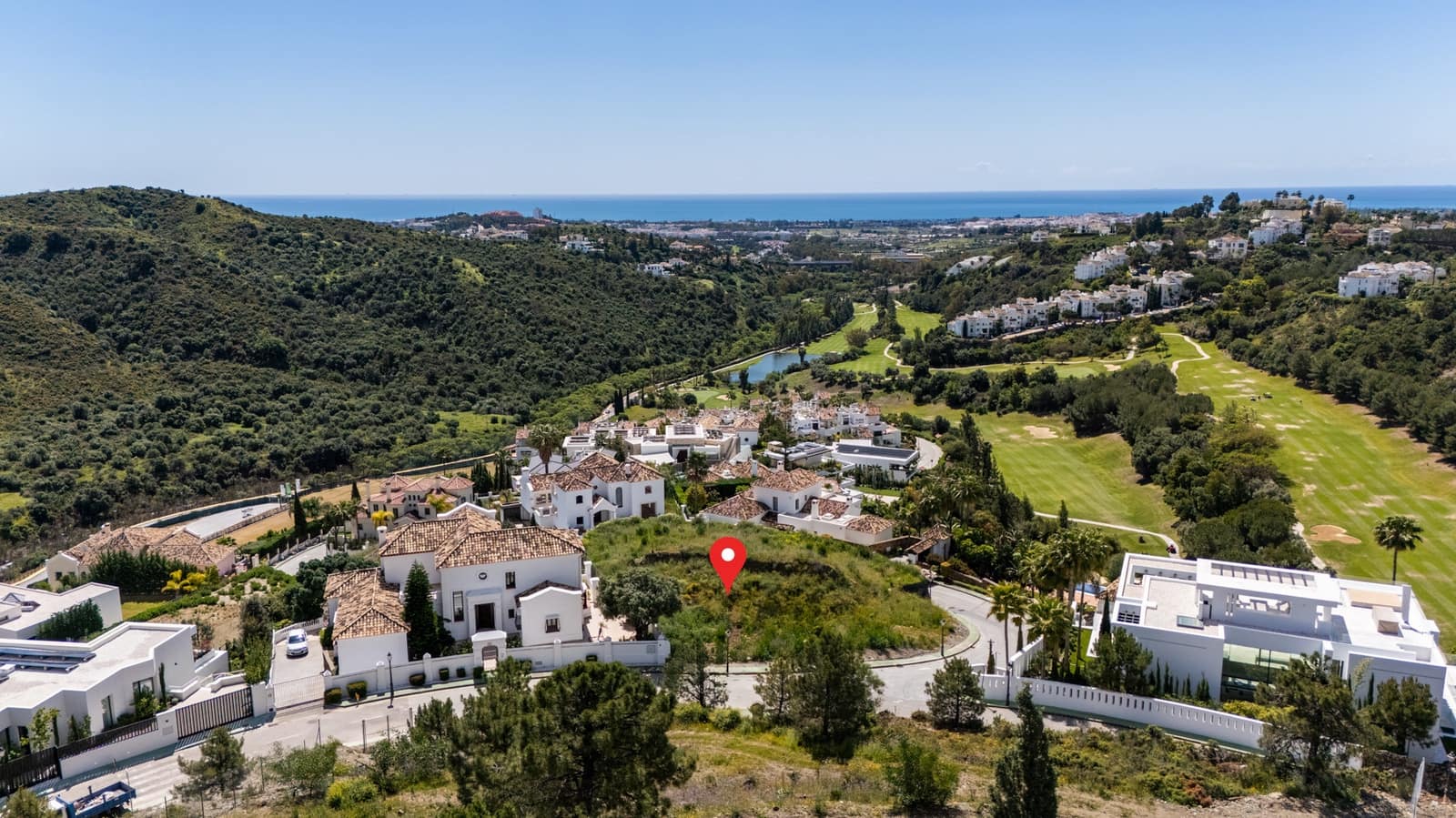 Building Plot for sale in Benahavis - € 1,995,000 (Ref: 5823657)