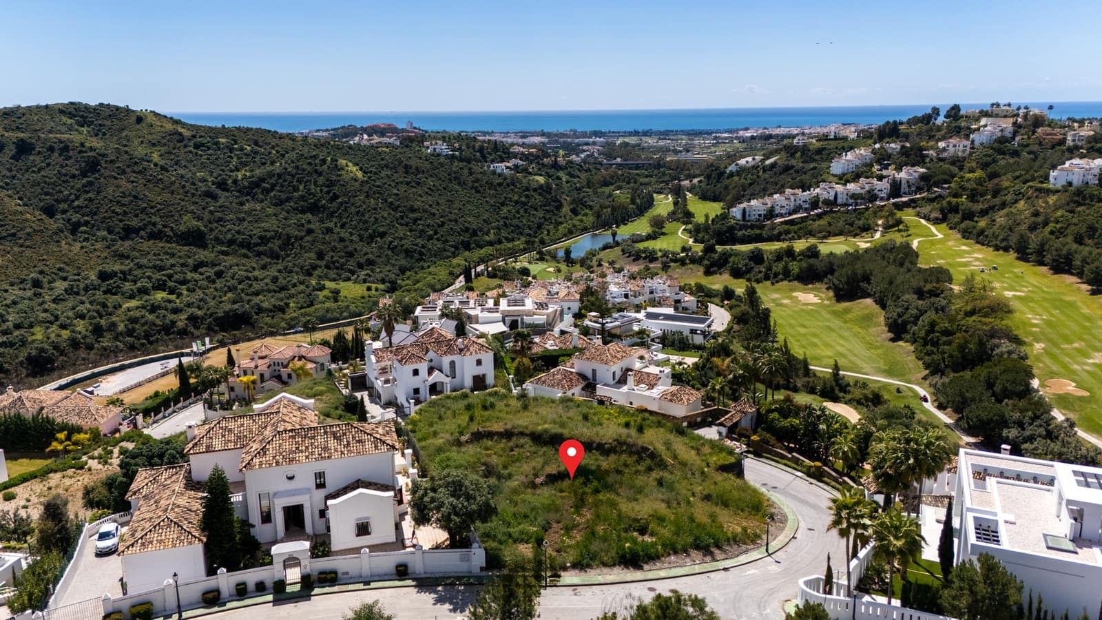 Building Plot for sale in Benahavis - € 1,995,000 (Ref: 5823657)