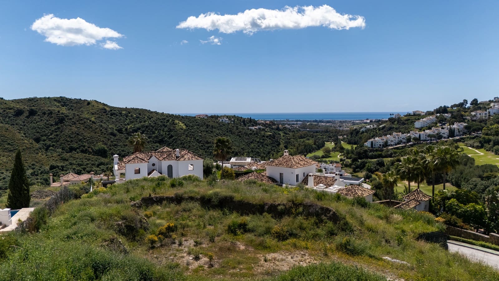 Building Plot for sale in Benahavis - € 1,995,000 (Ref: 5823657)