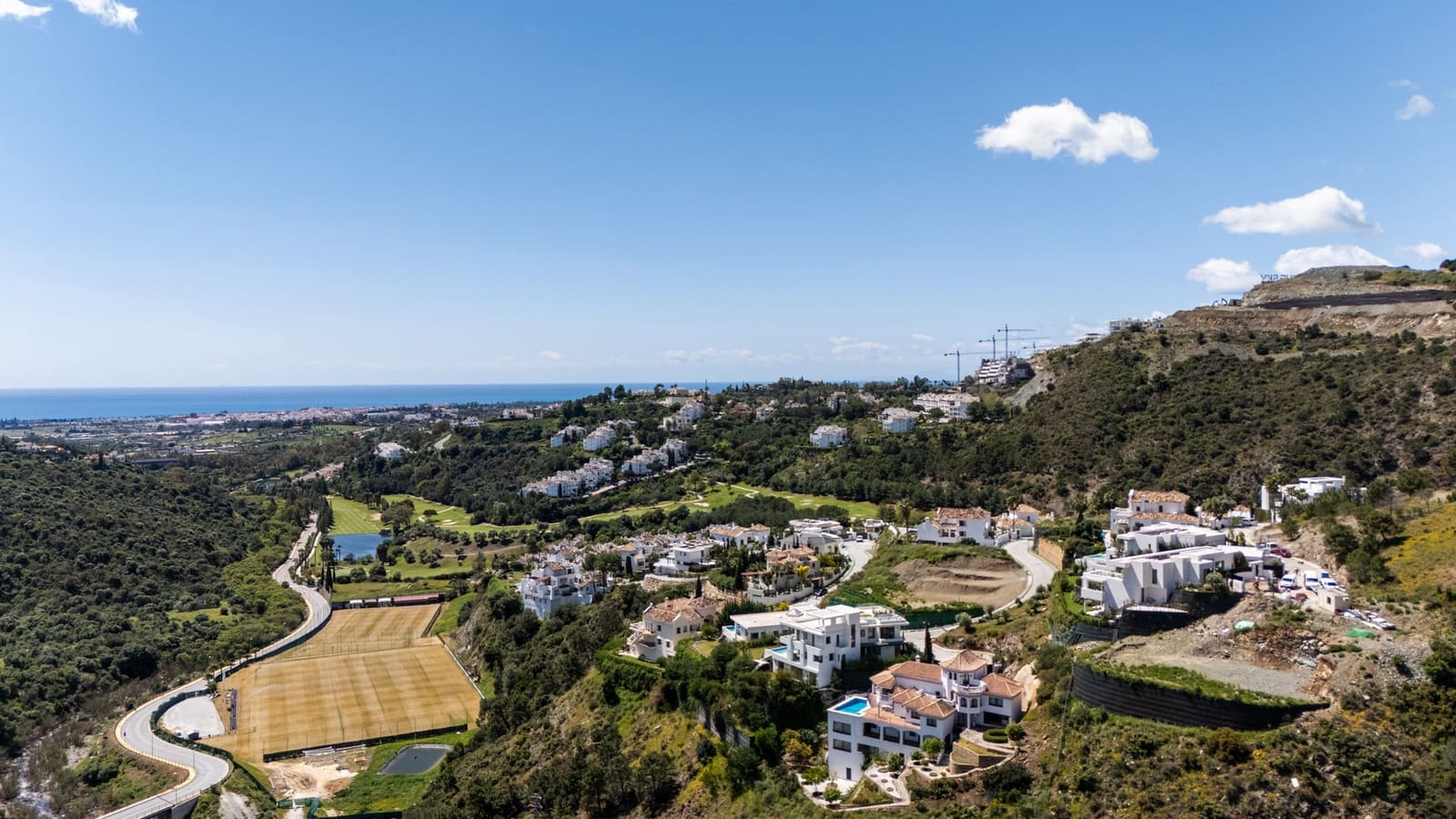 Building Plot for sale in Benahavis - € 1,995,000 (Ref: 5823657)