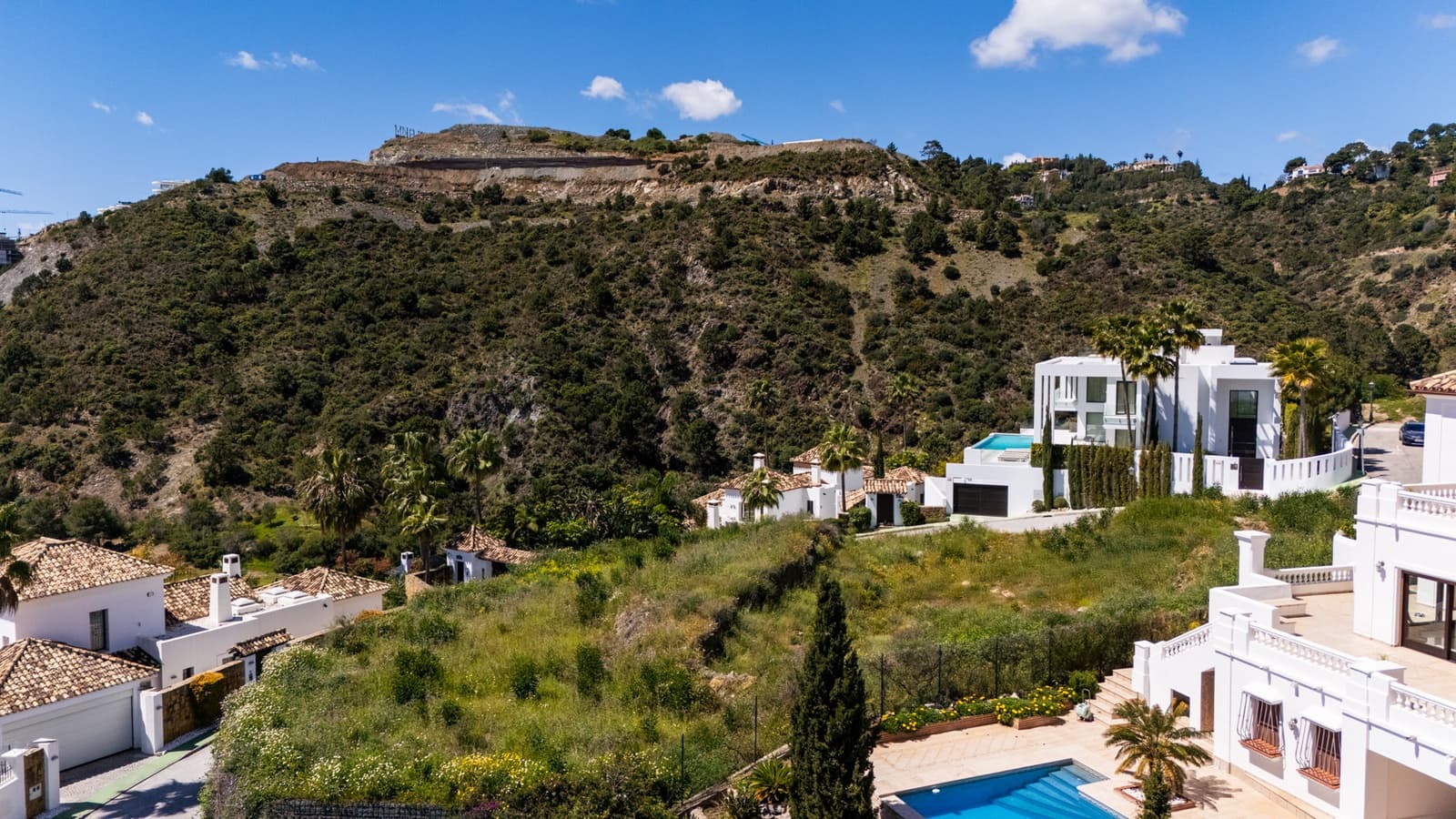 Building Plot for sale in Benahavis - € 1,995,000 (Ref: 5823657)