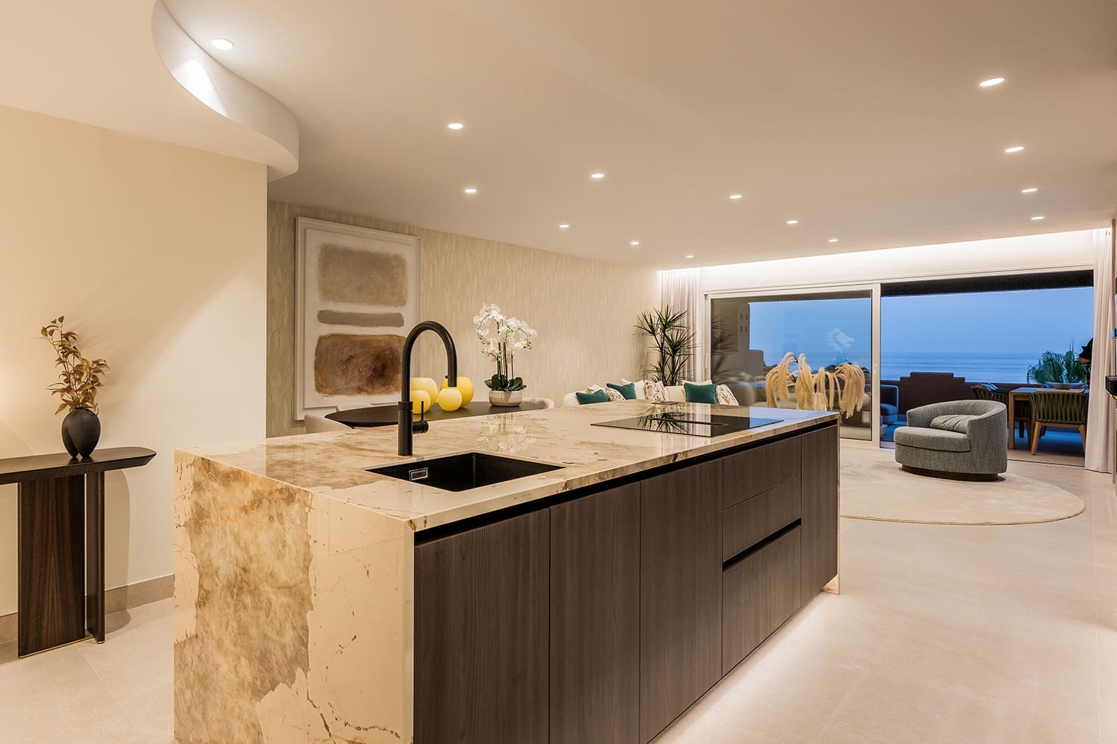 4 makuuhuone Huoneisto myytävänä paikassa Estepona mukana uima-altaan 
autotalli - 3 695 000 € (Ref: 9266717)