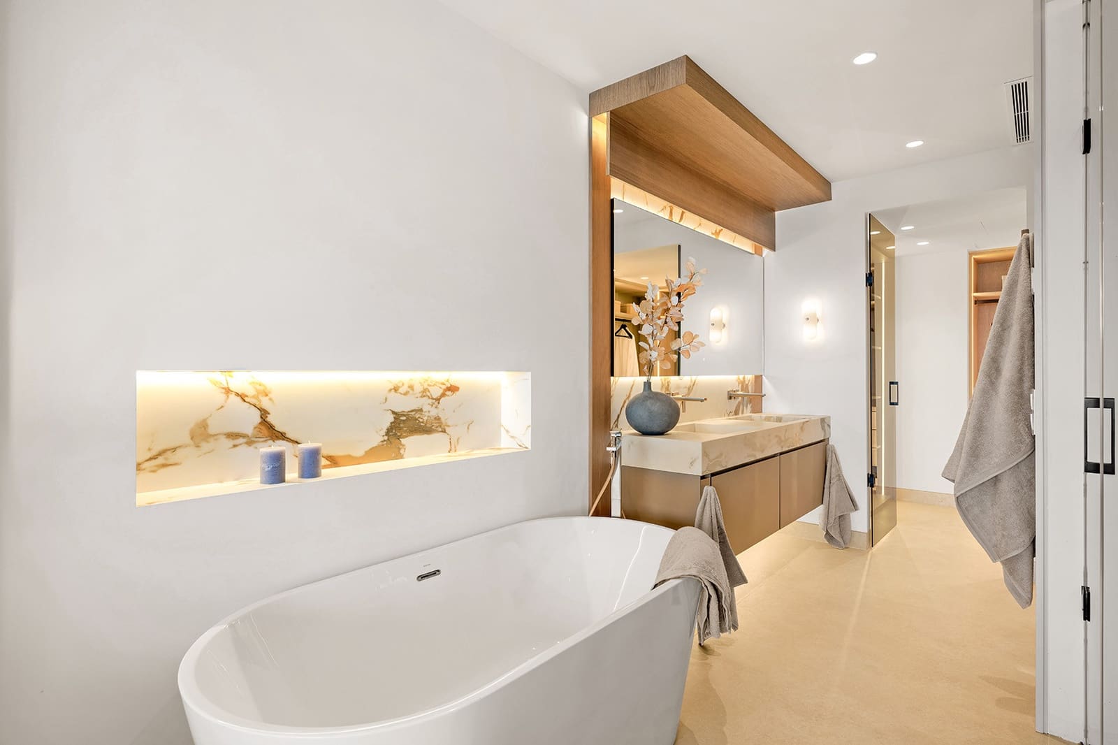 4 makuuhuone Huoneisto myytävänä paikassa Estepona mukana uima-altaan 
autotalli - 3 695 000 € (Ref: 9266717)