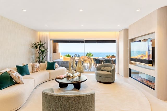 4 makuuhuone Huoneisto myytävänä paikassa El Padrón, Estepona mukana uima-altaan 
autotalli - 3 695 000 € (Ref: 9266717)