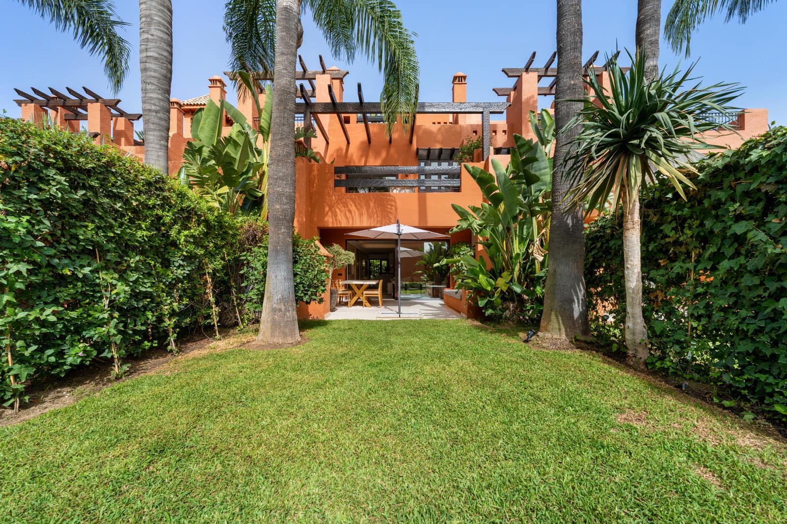 4 Zimmer Haus zu verkaufen in Marbella mit Pool Garage - 2.150.000 € (Ref: 9266721)