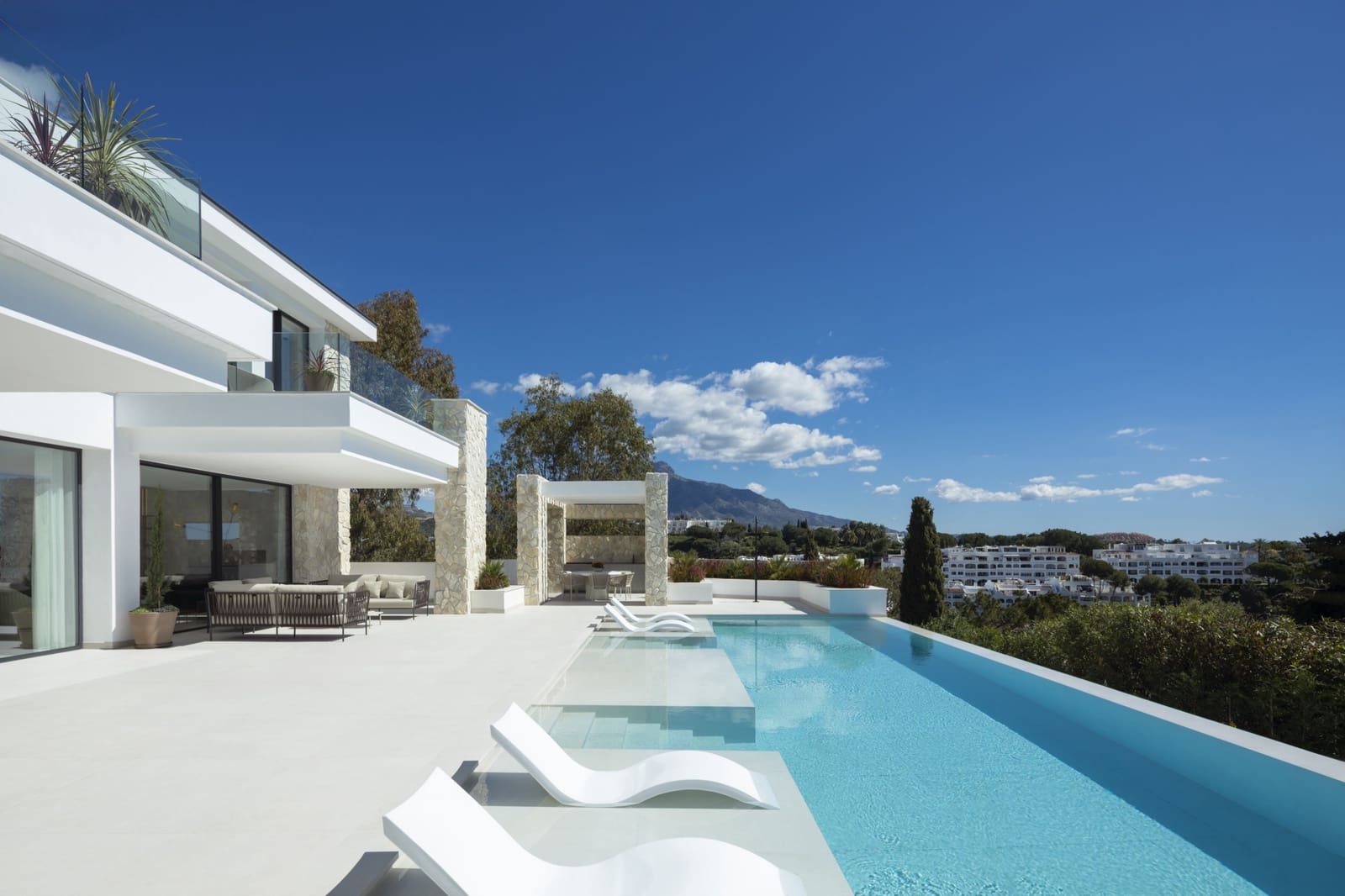 Chalet de 5 habitaciones en La Quinta en venta con piscina garaje - 5.750.000 € (Ref: 9266722)