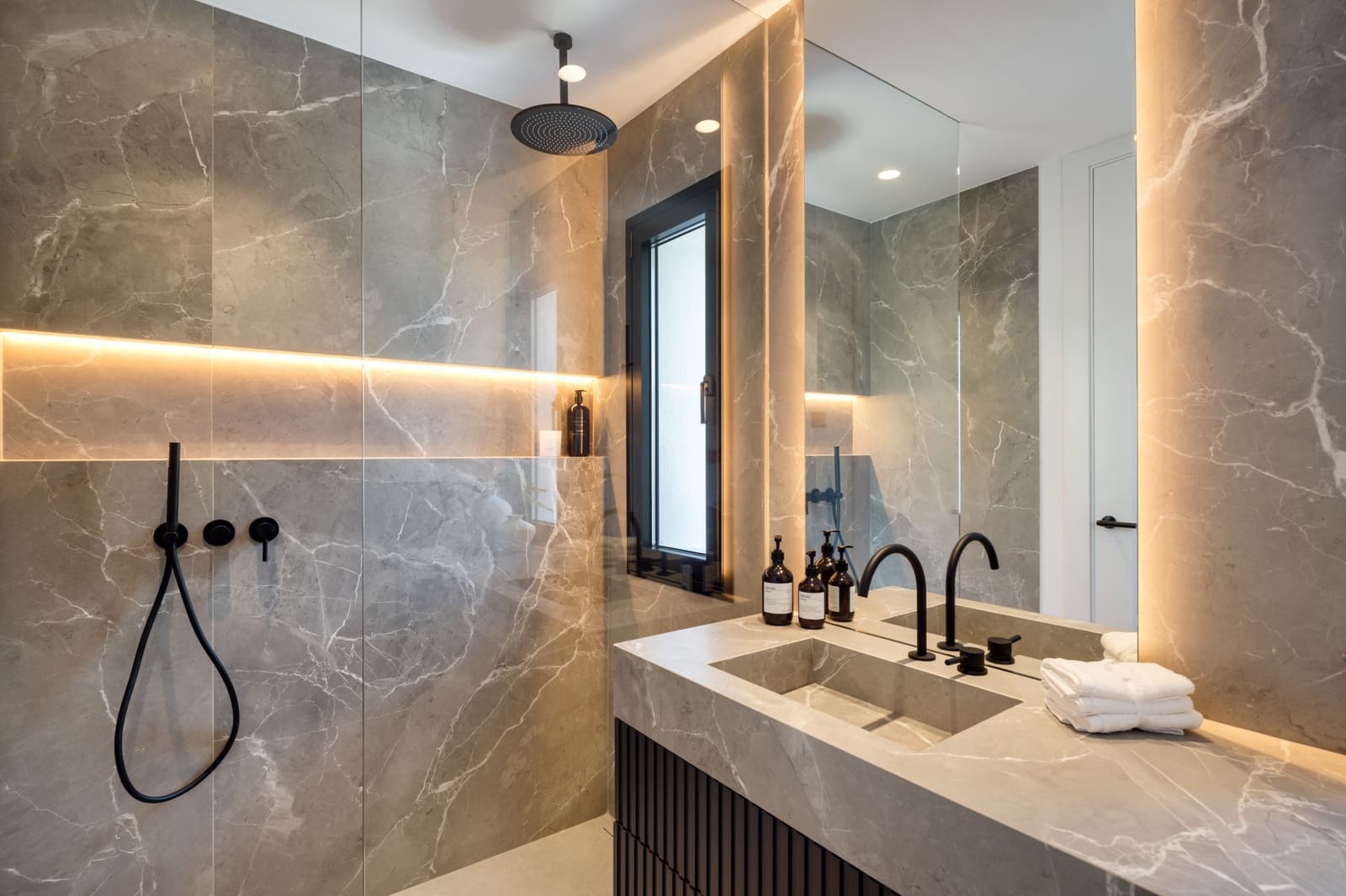 5 soverom Villa til salgs i Los Arqueros med svømmebasseng garasje - € 5 495 000 (Ref: 9266723)