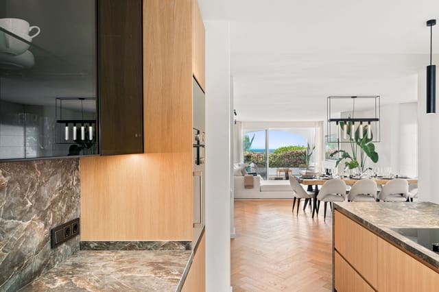 4 Zimmer Haus zu verkaufen in Marbella mit Pool Garage - 1.899.000 € (Ref: 9266726)