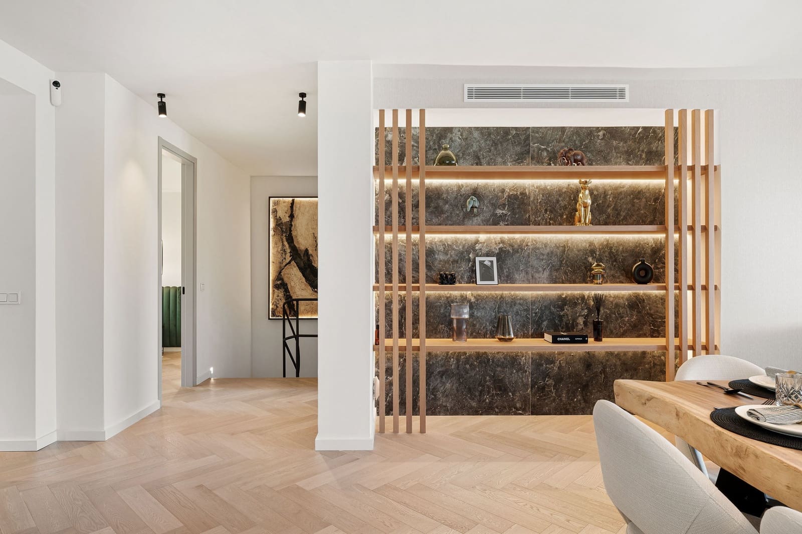 4 bedroom Townhouse for sale in Marbella with pool garage - € 1,899,000 (Ref: 9266726)