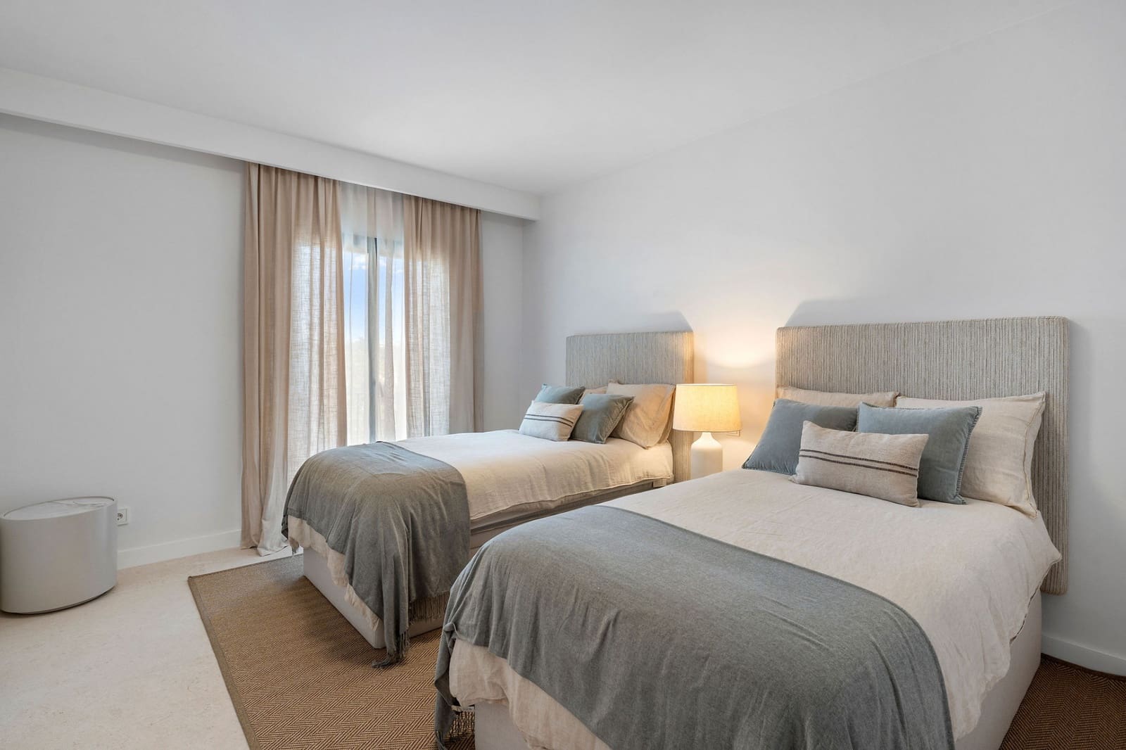 4 bedroom Townhouse for sale in Marbella with pool garage - € 1,850,000 (Ref: 9266727)