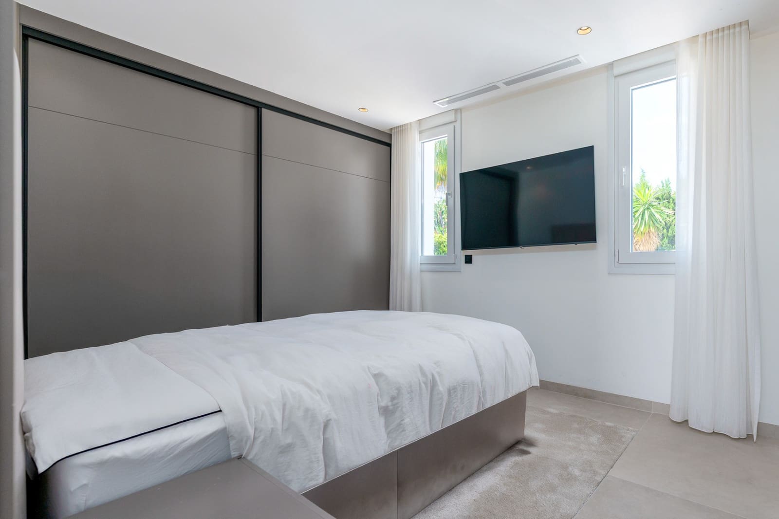 4 chambre Maison de Ville à vendre à La Quinta avec piscine garage - 1 650 000 € (Ref: 9266729)