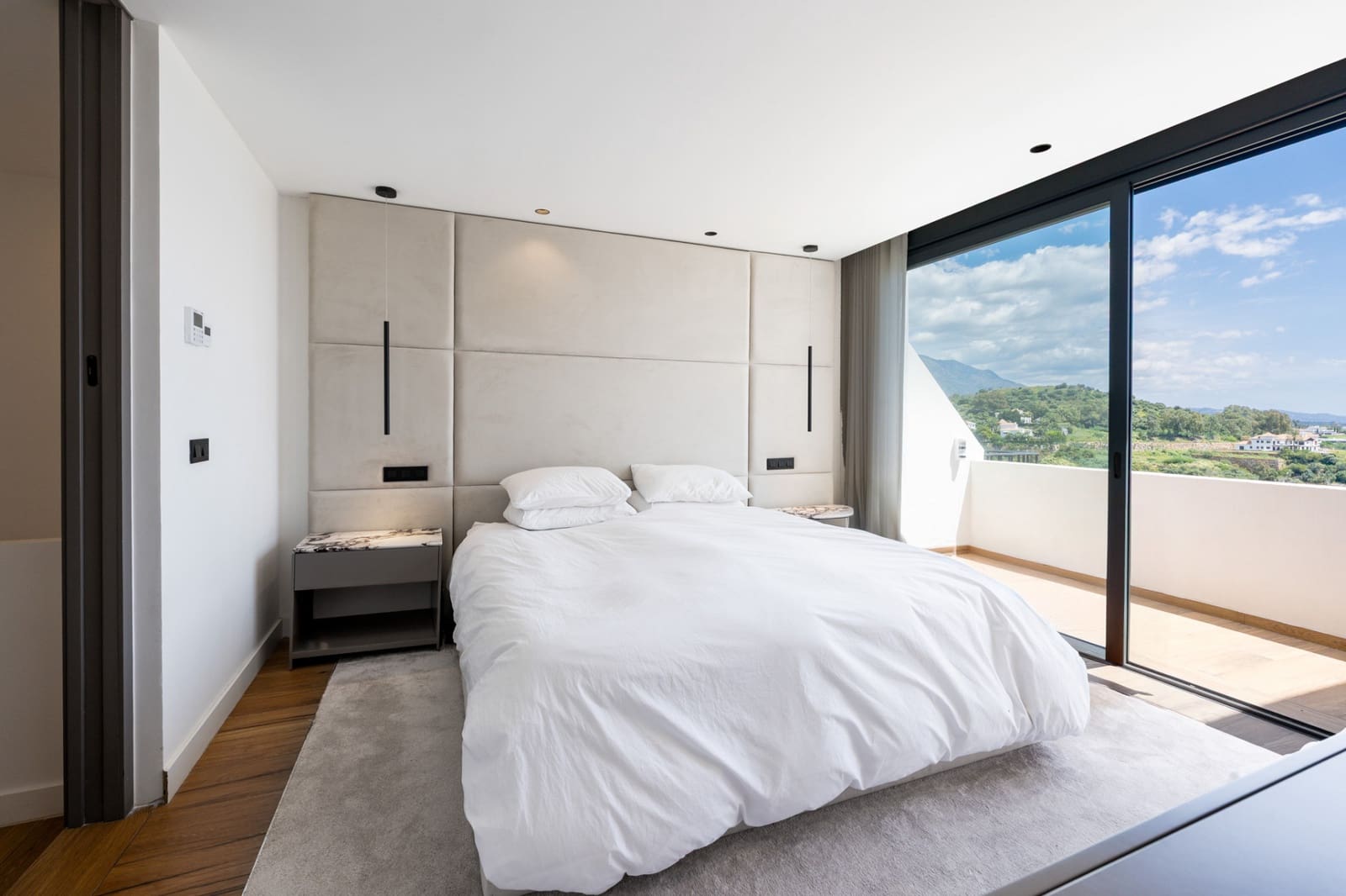 4 chambre Maison de Ville à vendre à La Quinta avec piscine garage - 1 650 000 € (Ref: 9266729)