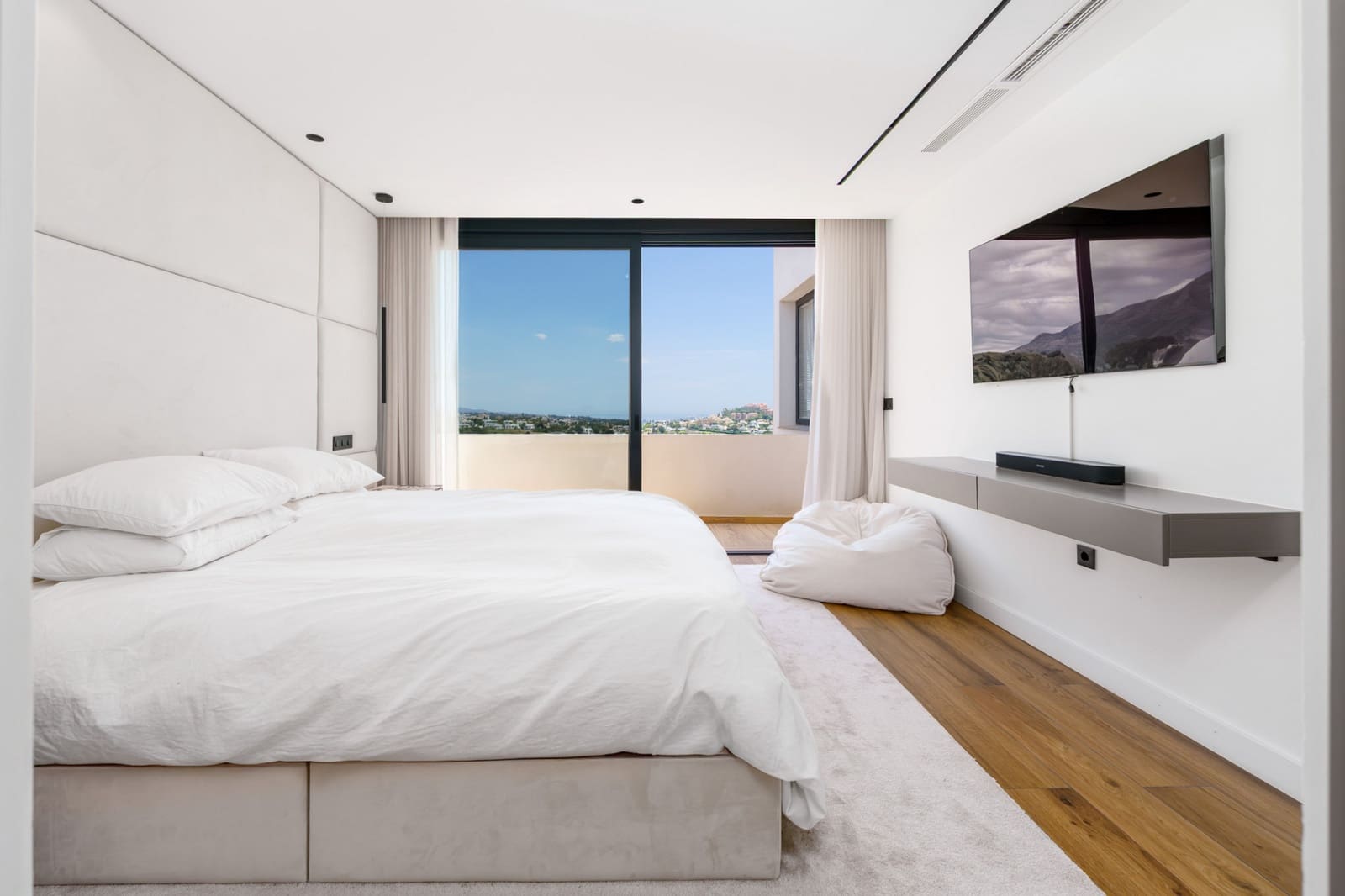 4 chambre Maison de Ville à vendre à La Quinta avec piscine garage - 1 650 000 € (Ref: 9266729)