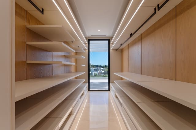 5 Zimmer Villa zu verkaufen in Marbella mit Pool Garage - 3.800.000 € (Ref: 9266731)