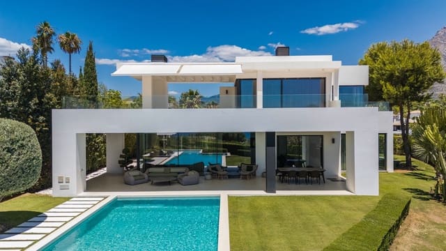 5 soverom Villa til salgs i Lomas De Marbella, Marbella med svømmebasseng garasje - € 8 695 000 (Ref: 9266732)