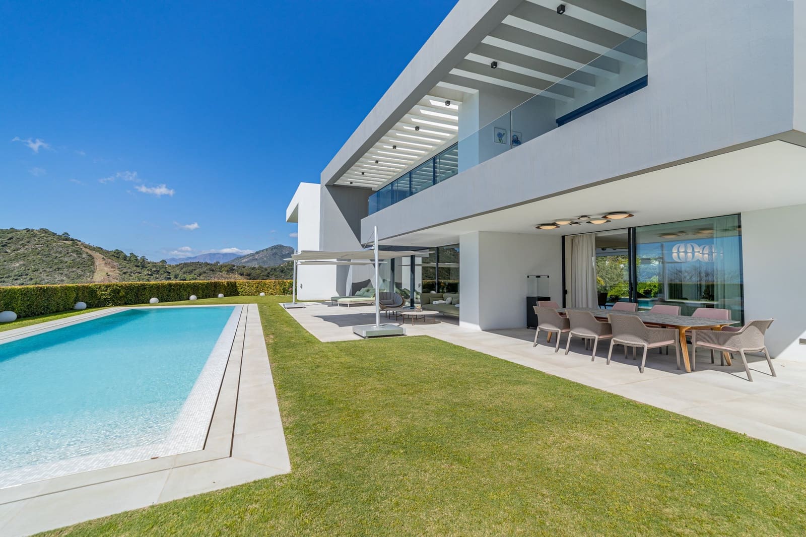 5 slaapkamer Villa te koop in Los Arqueros met zwembad garage - € 5.800.000 (Ref: 9266733)