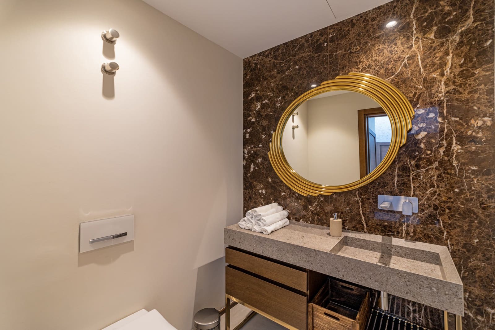 5 slaapkamer Villa te koop in Los Arqueros met zwembad garage - € 5.800.000 (Ref: 9266733)