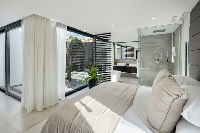 6 sypialnia Willa na sprzedaż w Nueva Andalucia, Marbella z basenem garażem - 3 995 000 € (Ref: 9266734)