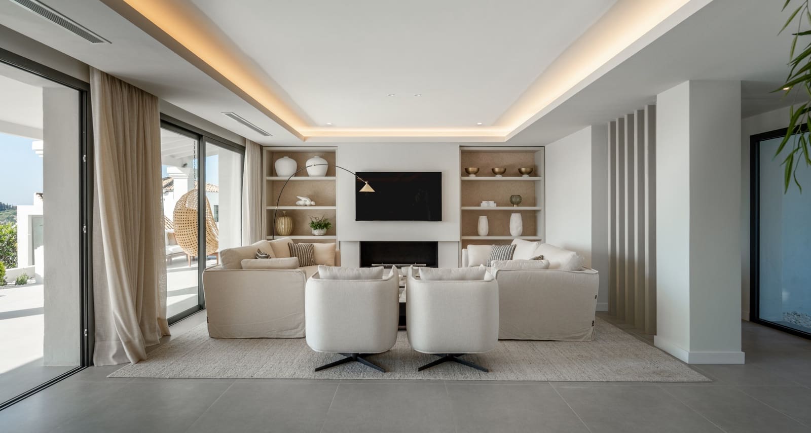 5 sypialnia Willa na sprzedaż w Nueva Andalucia z basenem garażem - 4 695 000 € (Ref: 9266736)