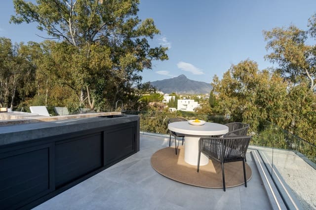 6 soveværelse Villa til salg i Los Naranjos, Marbella med swimmingpool garage - € 4.375.000 (Ref: 9266740)