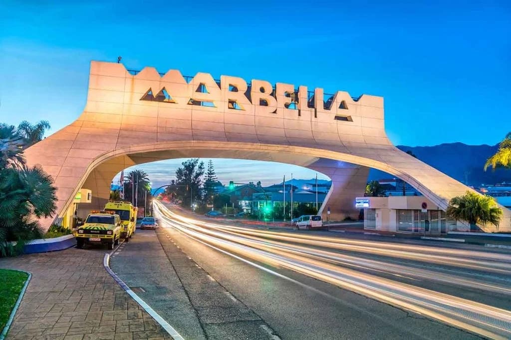 5 makuuhuone Huvila myytävänä paikassa El Madronal mukana uima-altaan 
autotalli - 5 495 000 € (Ref: 9266741)