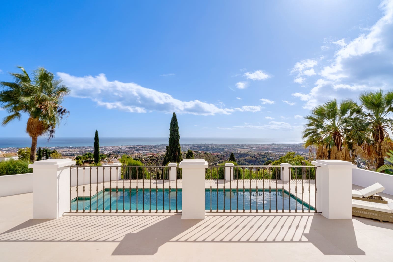 5 makuuhuone Huvila myytävänä paikassa El Madronal mukana uima-altaan 
autotalli - 5 495 000 € (Ref: 9266741)