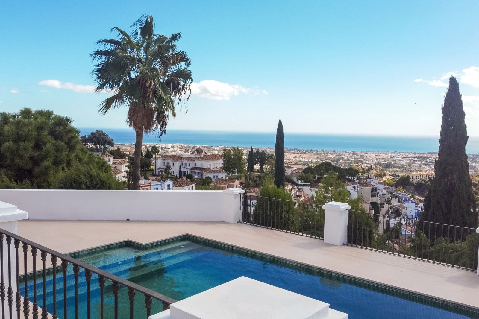 5 makuuhuone Huvila myytävänä paikassa El Madronal mukana uima-altaan 
autotalli - 5 495 000 € (Ref: 9266741)