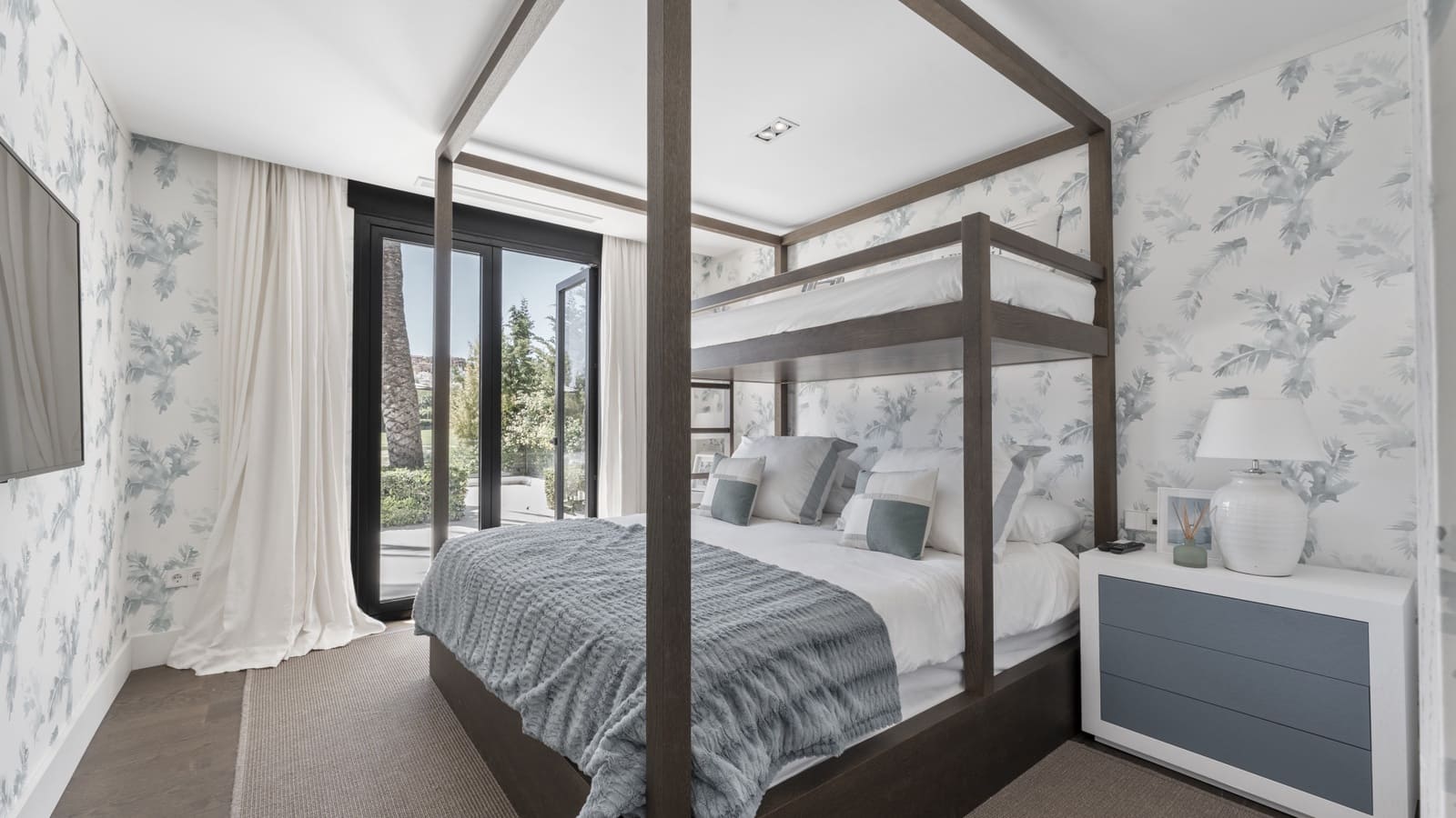 7 soveværelse Villa til salg i Nueva Andalucia med swimmingpool garage - € 6.450.000 (Ref: 9266743)