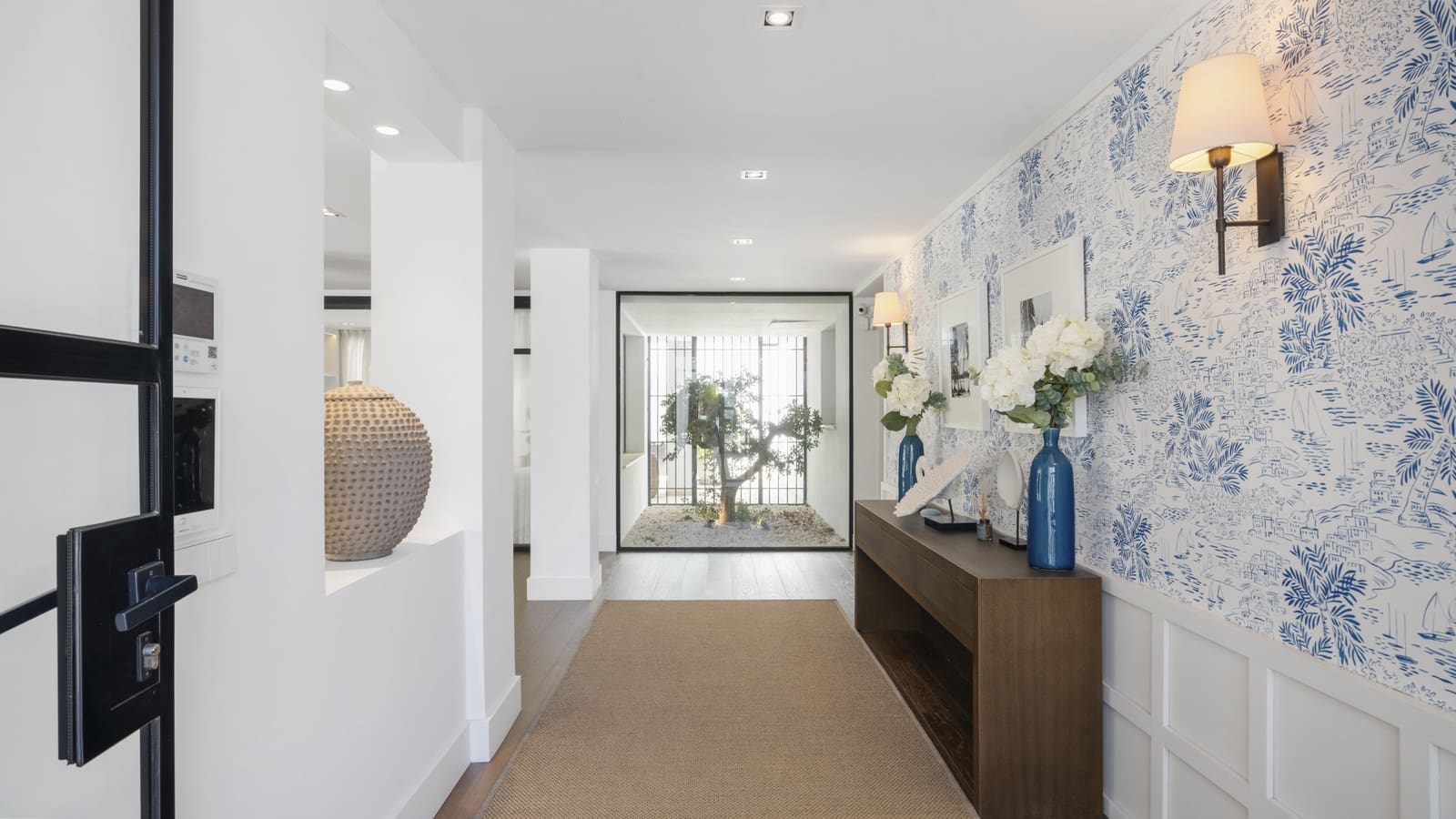 7 soveværelse Villa til salg i Nueva Andalucia med swimmingpool garage - € 6.450.000 (Ref: 9266743)