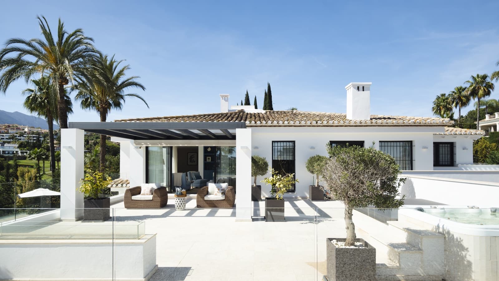 7 soveværelse Villa til salg i Nueva Andalucia med swimmingpool garage - € 6.450.000 (Ref: 9266743)