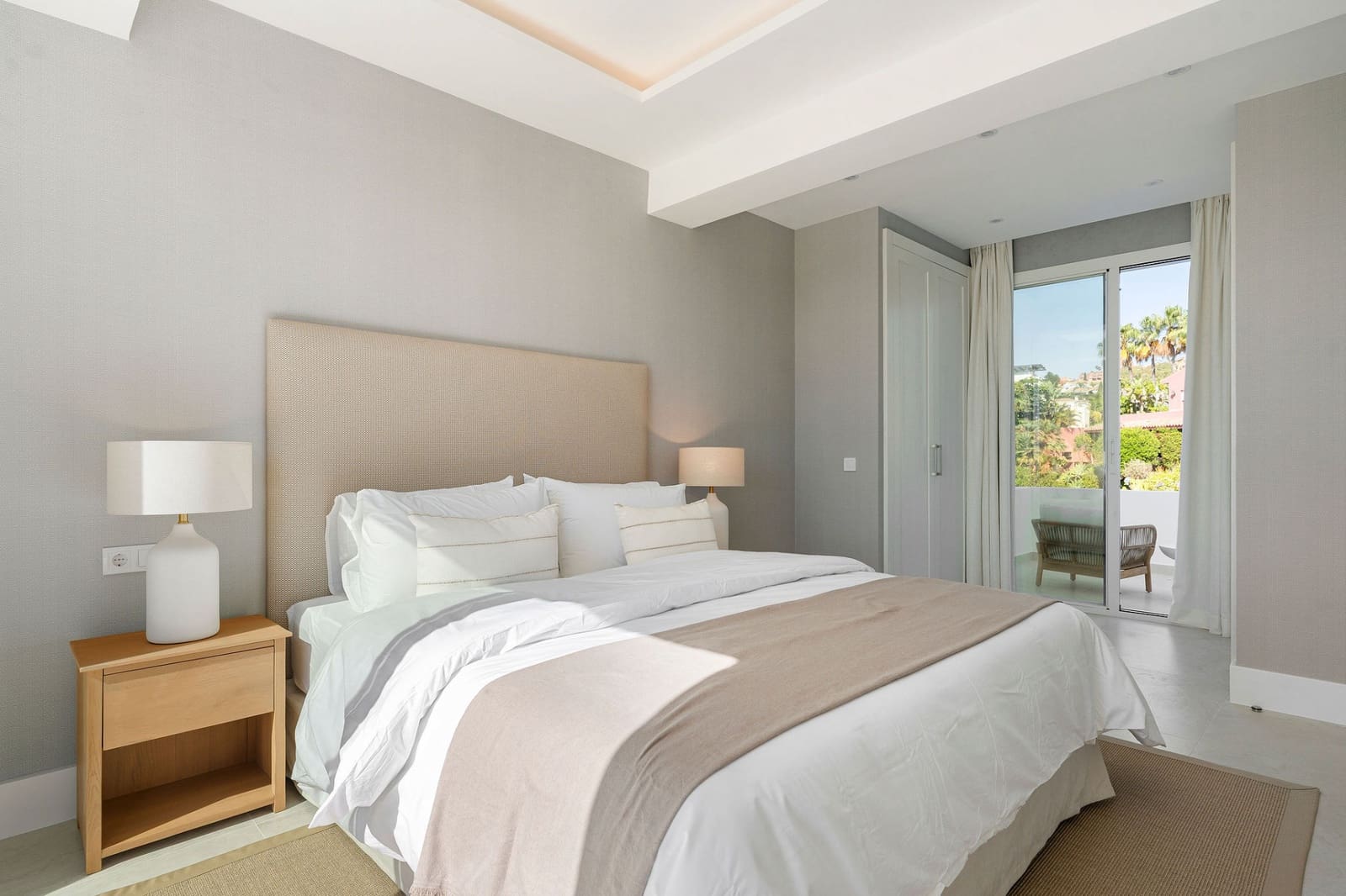 4 sypialnia Dom na sprzedaż w La Quinta z basenem garażem - 1 875 000 € (Ref: 9266748)