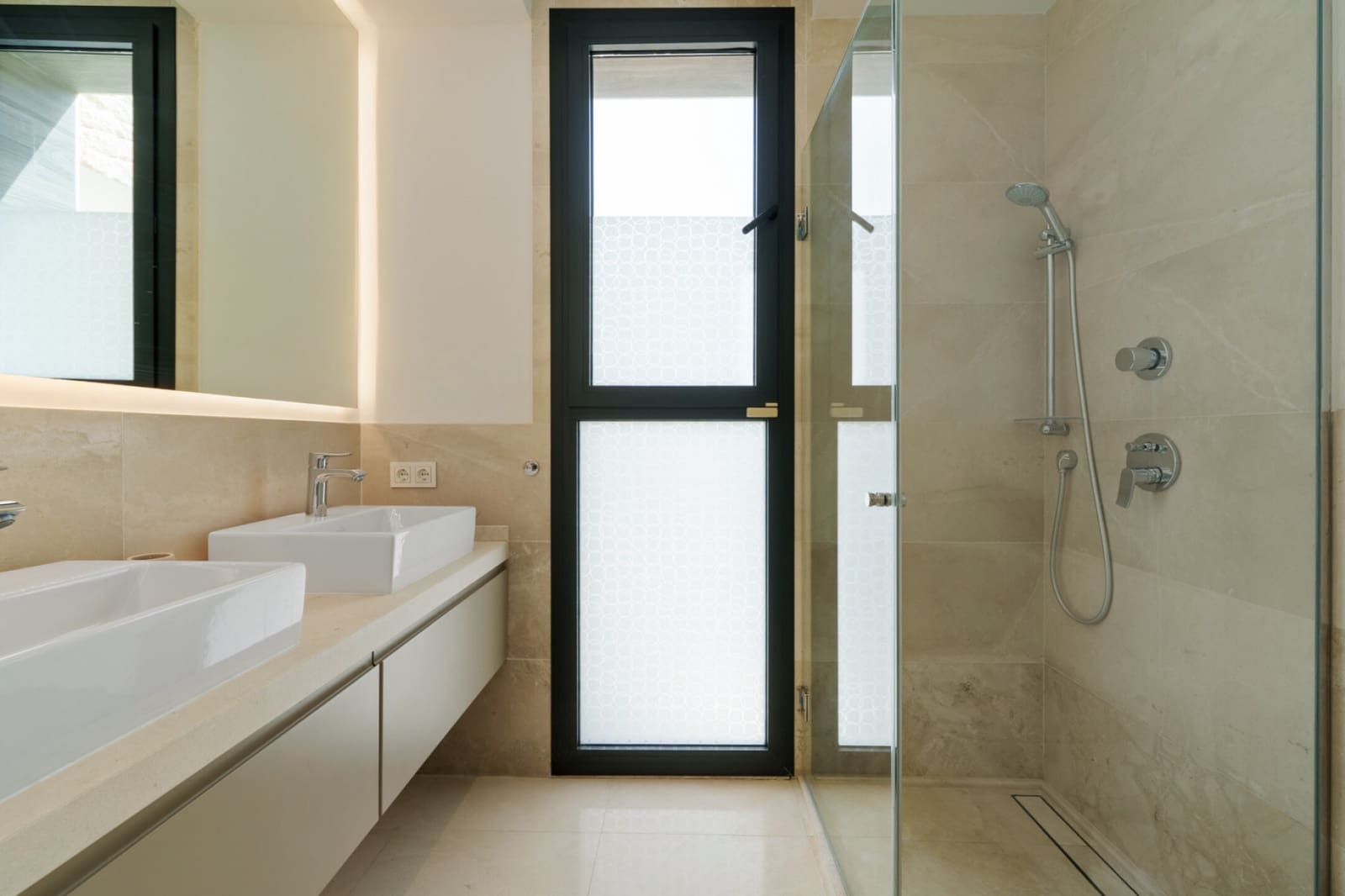 5 Zimmer Villa zu verkaufen in Marbella mit Pool Garage - 4.995.000 € (Ref: 9266749)