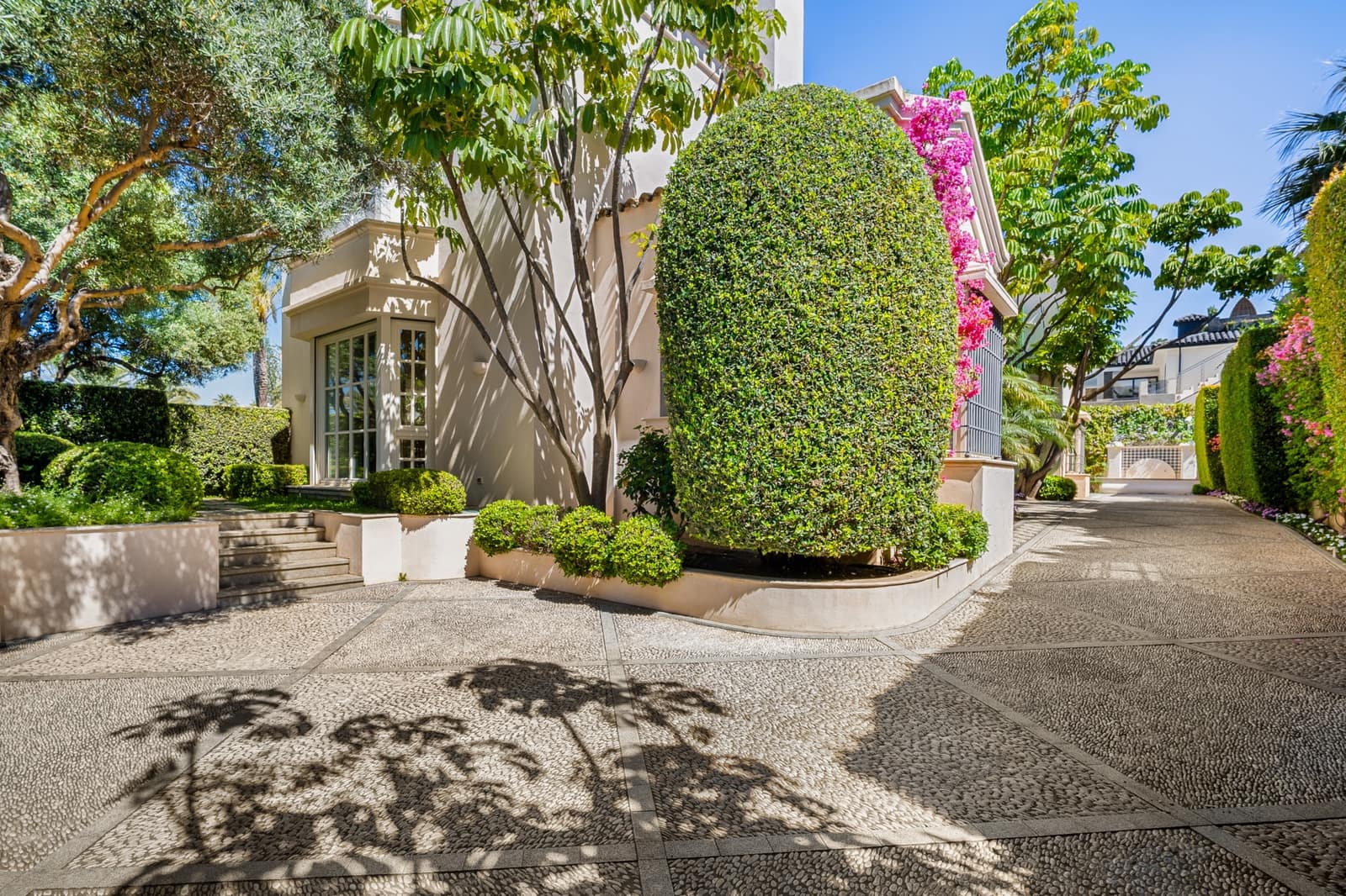 7 bedroom Villa for sale in Marbella with pool garage - € 10,700,000 (Ref: 9266750)